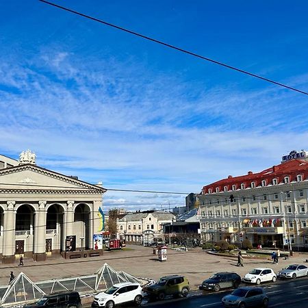 Lux Apartments In The City Center With A Coffee Machine, View Of A Theater, Near Zlata Plaza Rivne Exterior photo